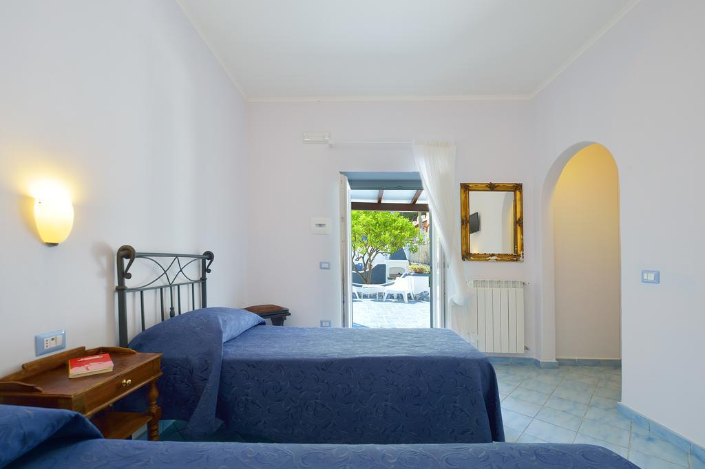 Bnb Le Isole Forio  ภายนอก รูปภาพ